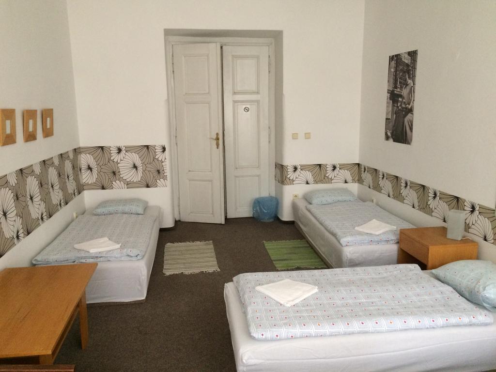 Charles Square Hostel Praga Exterior foto