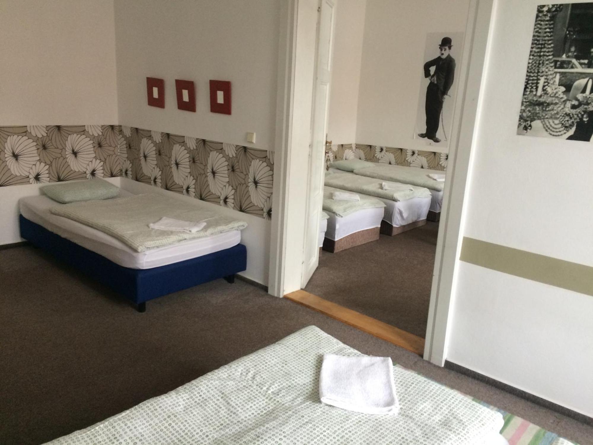 Charles Square Hostel Praga Quarto foto