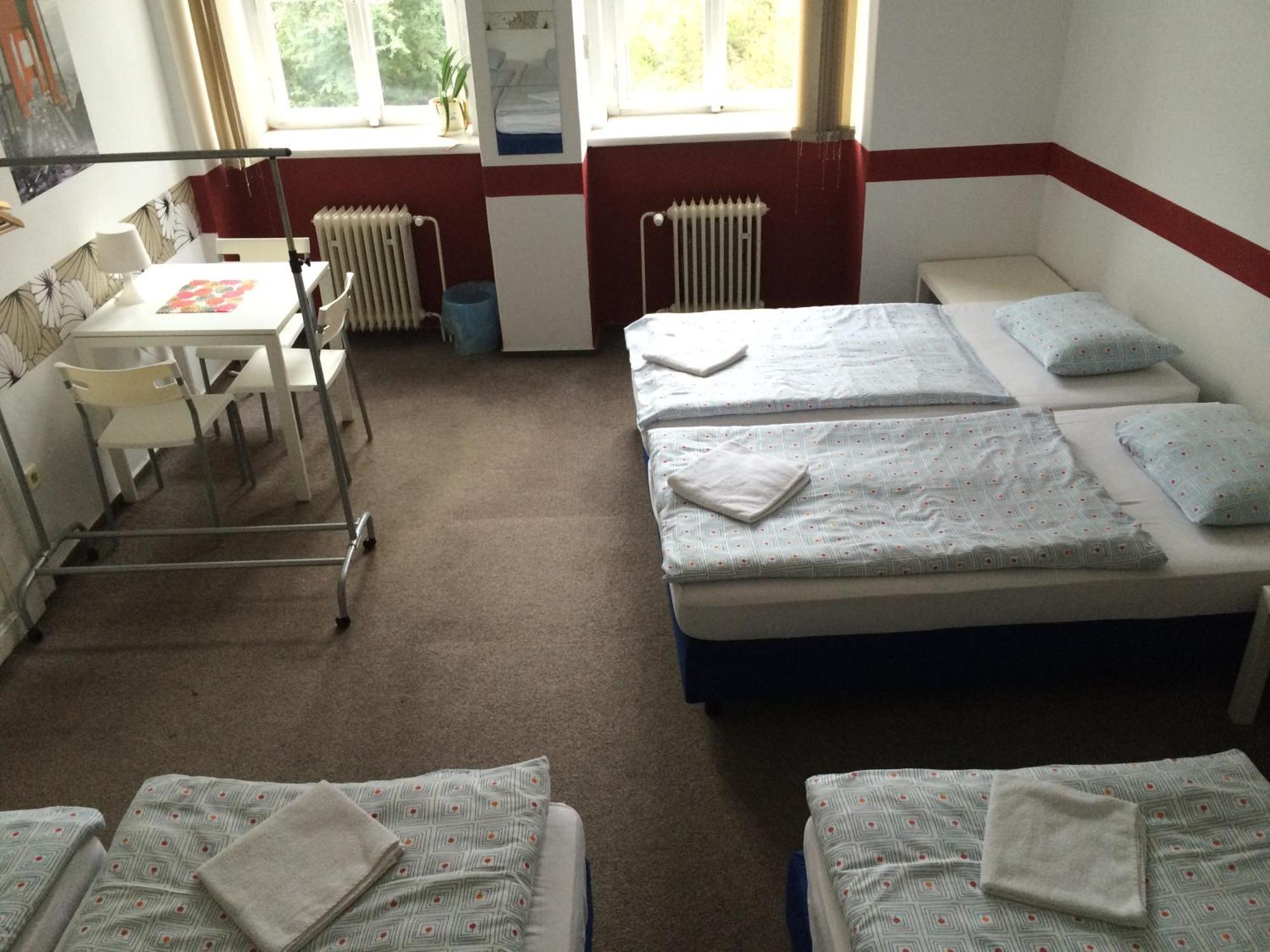 Charles Square Hostel Praga Quarto foto
