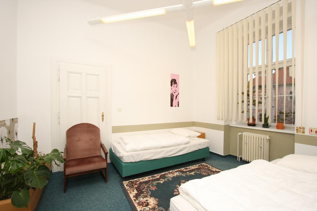 Charles Square Hostel Praga Quarto foto